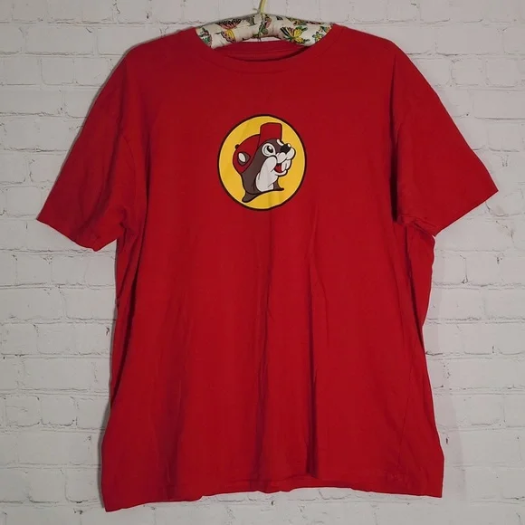 Buc-ee's Red Classic Yellow Beaver  Logo Tee Tshirt Unisex Top Size XL - Picture 5 of 9